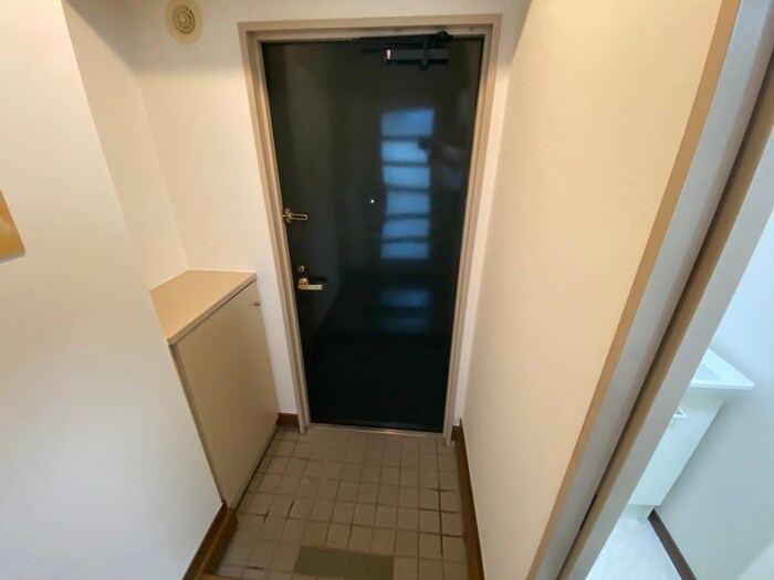 物件内観写真15　(玄関)