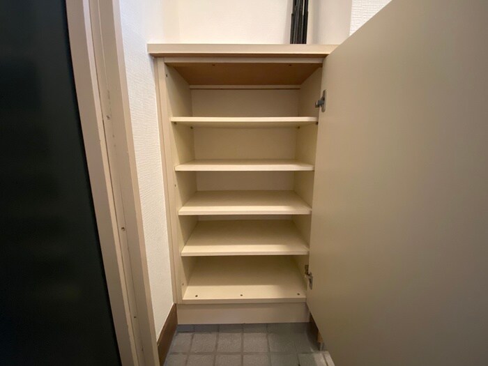 物件内観写真18　(靴箱)