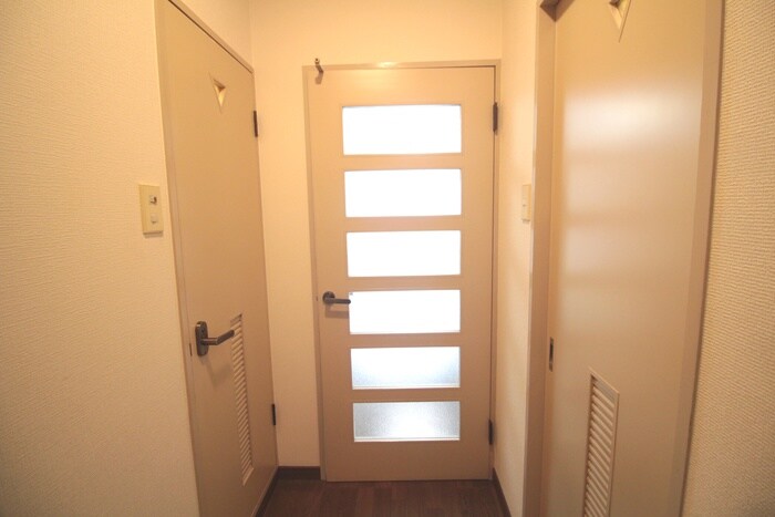 物件内観写真19　(廊下)