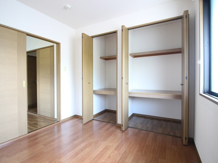 物件内観写真13　(収納)