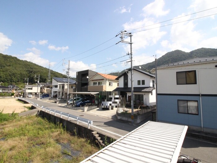 物件内観写真14　(室内からの展望)