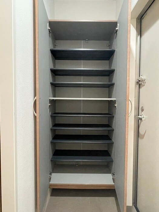 物件内観写真16　(靴箱)