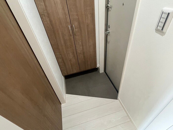 物件内観写真17　(玄関)