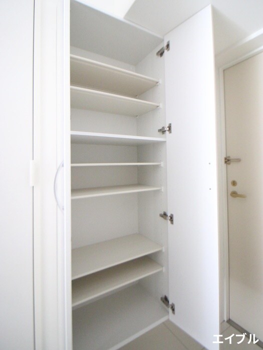 物件内観写真16　(靴箱)