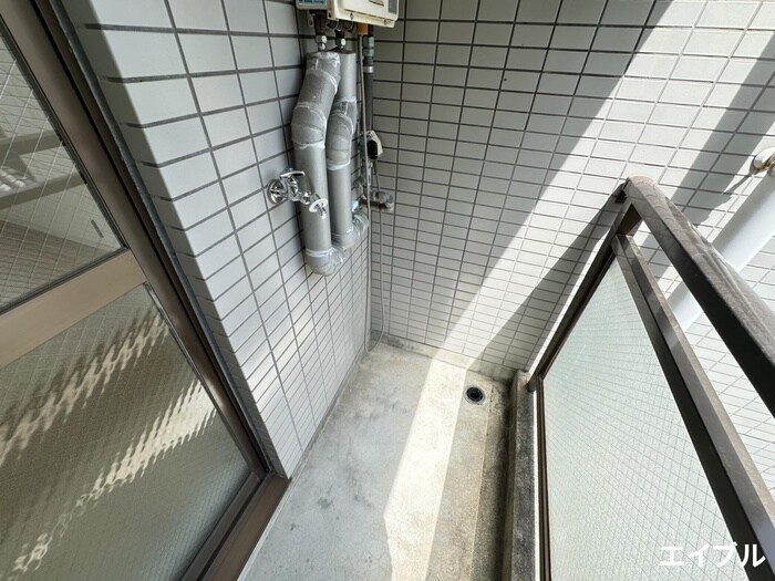 物件内観写真17　(洗濯機置場)