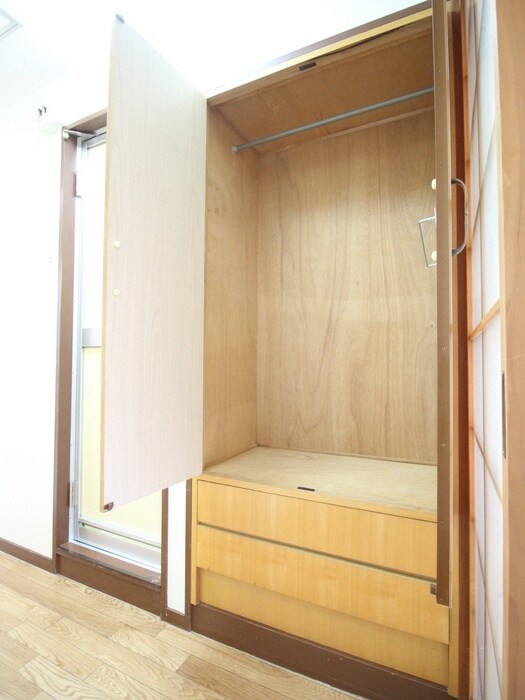 物件内観写真13　(収納)