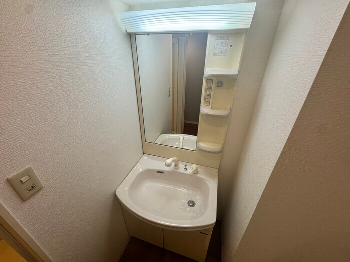 物件内観写真11　(洗面)