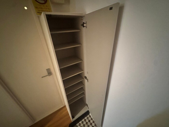 物件内観写真12　(靴箱)