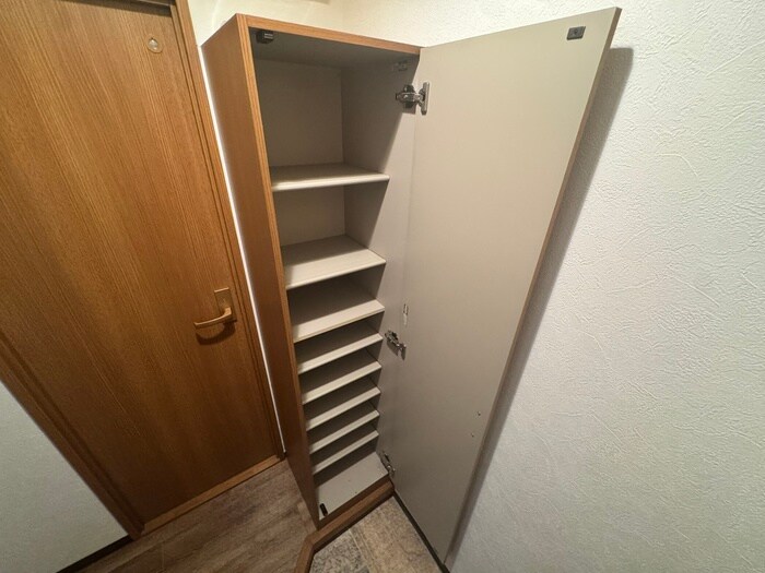 物件内観写真12　(靴箱)