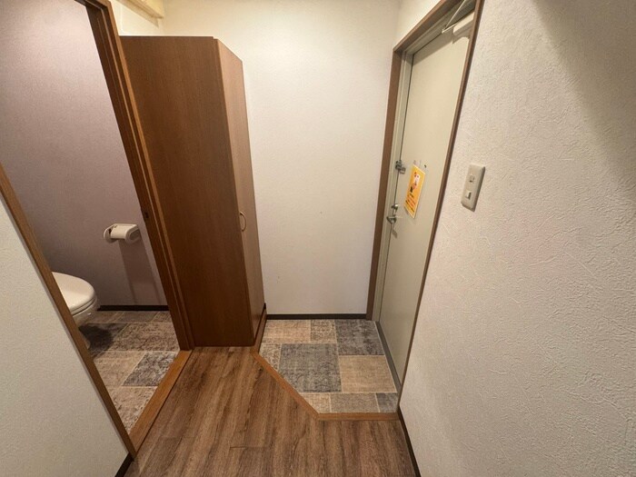 物件内観写真15　(玄関)