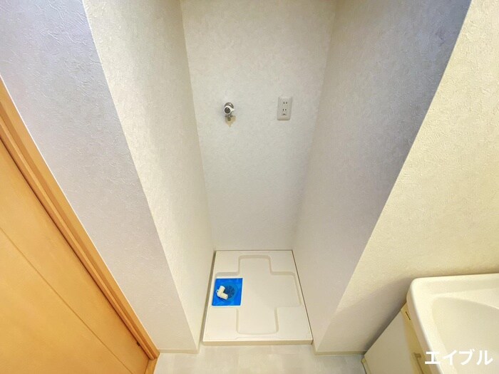 物件内観写真17　(洗濯機置場)