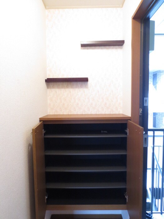 物件内観写真13　(靴箱)