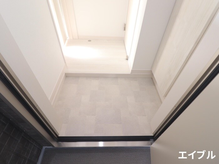 物件内観写真15　(玄関)