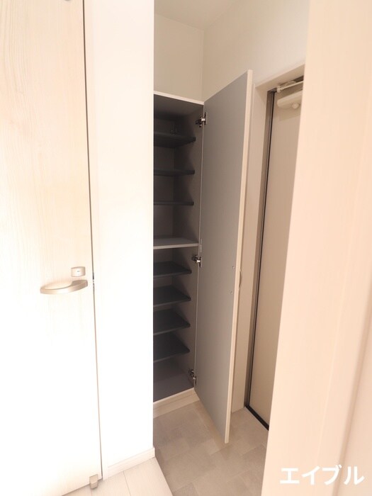 物件内観写真16　(靴箱)