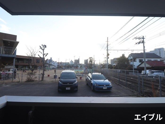 物件内観写真22　(室内からの展望)