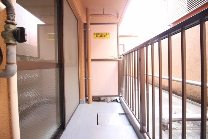 物件内観写真15　(洗濯機置場)