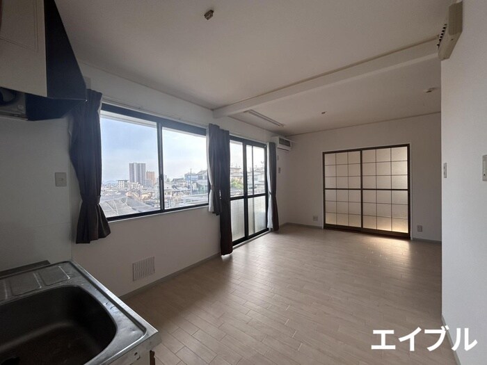 物件内観写真4　(居室)