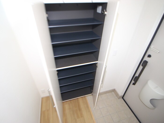 物件内観写真9　(靴箱)