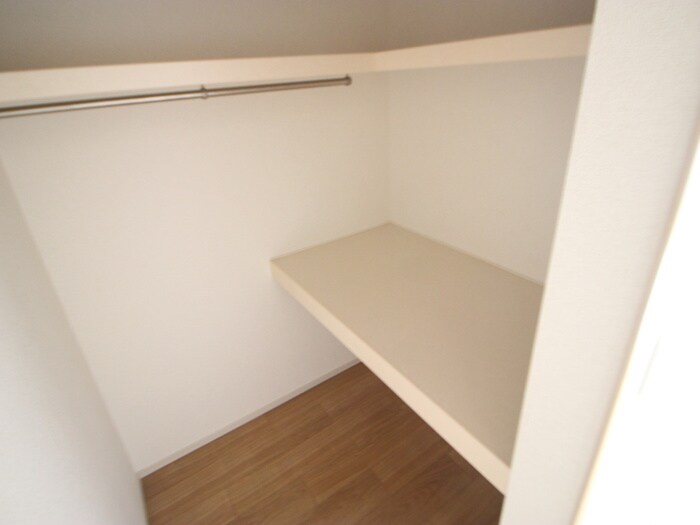 物件内観写真10　(収納)