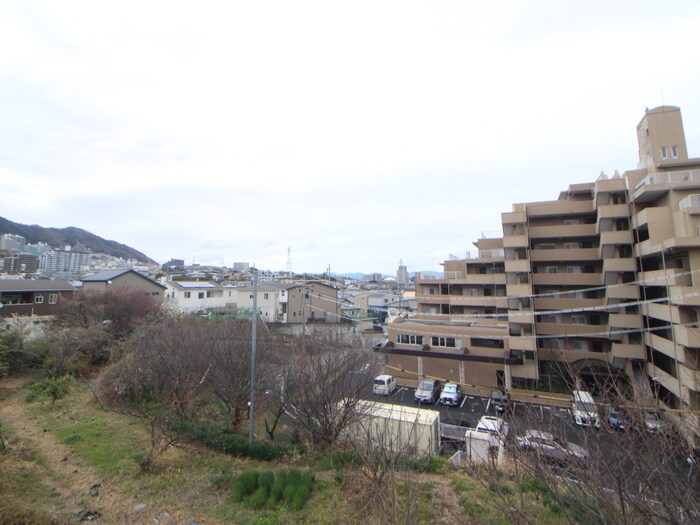 物件内観写真15　(室内からの展望)