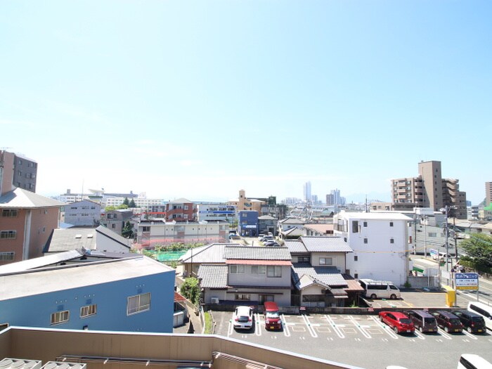 物件内観写真16　(室内からの展望)