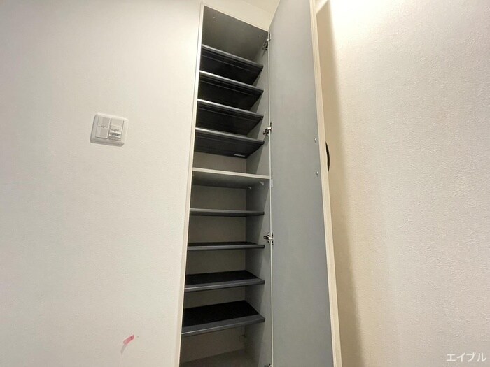 物件内観写真12　(靴箱)