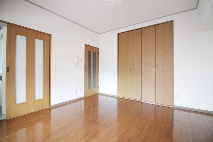 物件内観写真4　(居室)