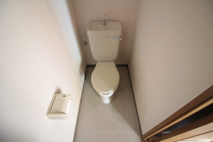 物件内観写真8　(トイレ)