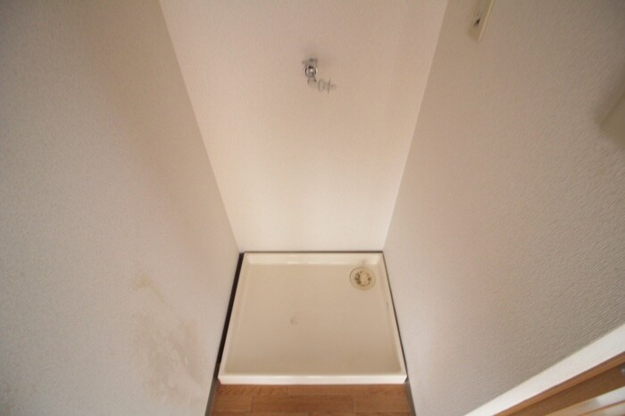 物件内観写真13　(洗濯機置場)