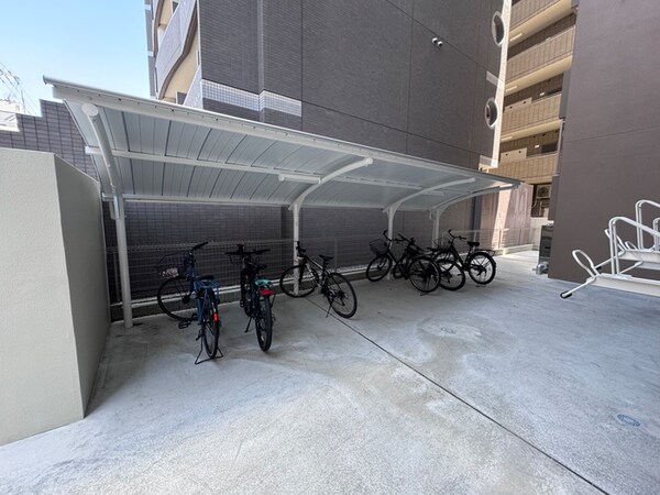 バイク置き場