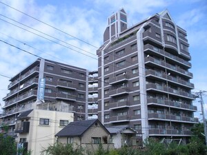 ホウライツルビル外観写真