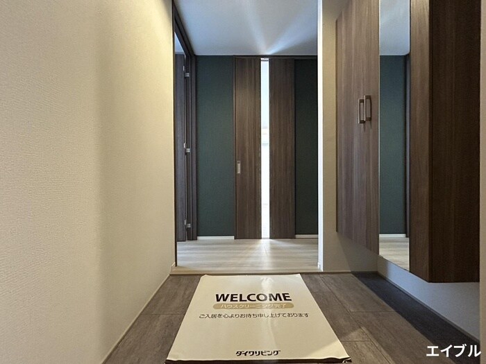 物件内観写真16　(玄関)