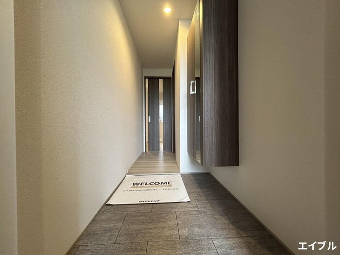 物件内観写真16　(玄関)