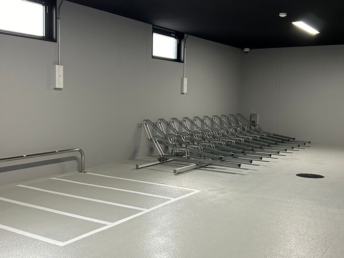 物件外観写真5　(駐輪場)