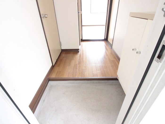 物件内観写真15　(玄関)