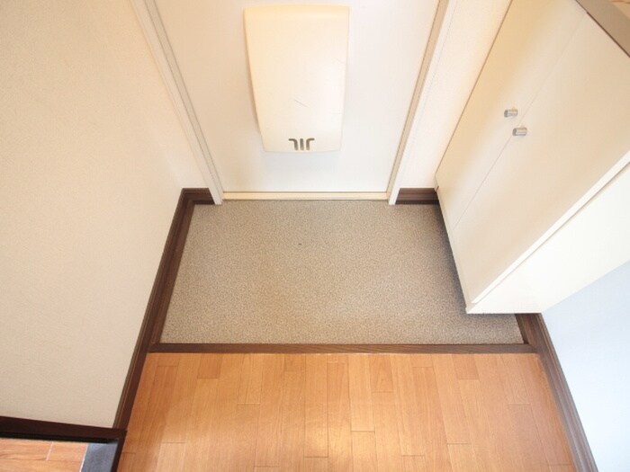 物件内観写真15　(玄関)