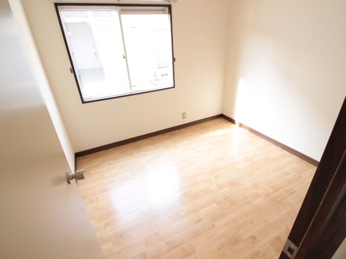 物件内観写真18　(居室)