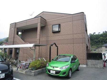 ベーネ・ファミーユⅡ番館外観写真