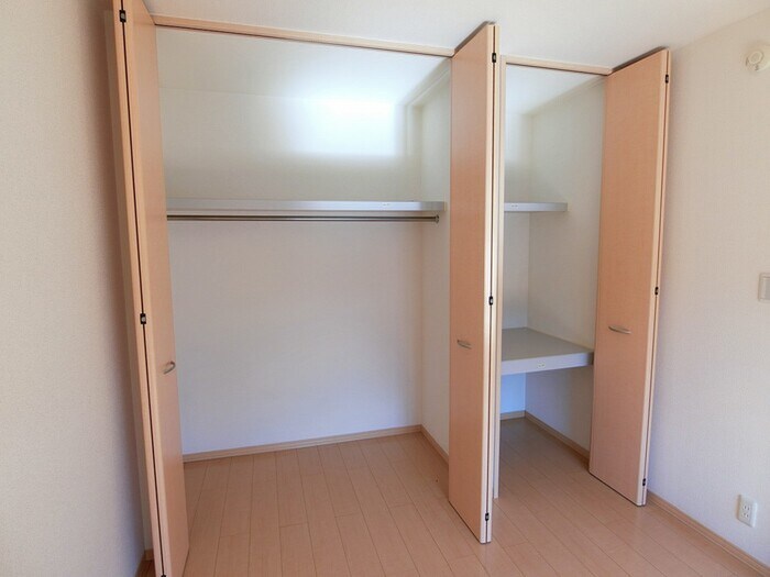 物件内観写真13　(収納)