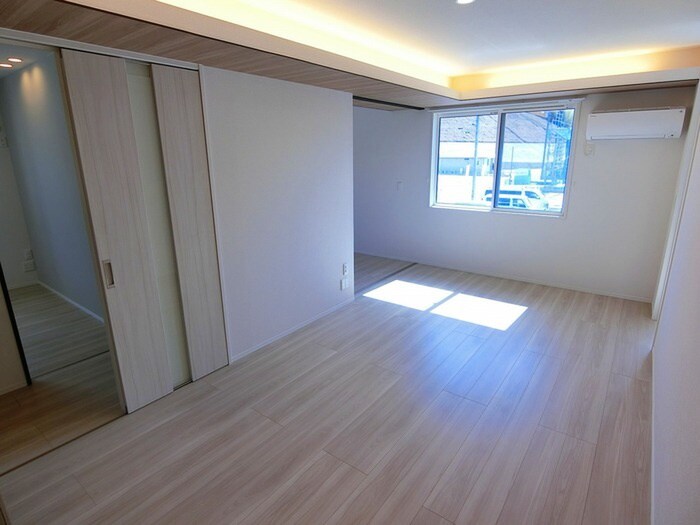 物件内観写真6　(居室)