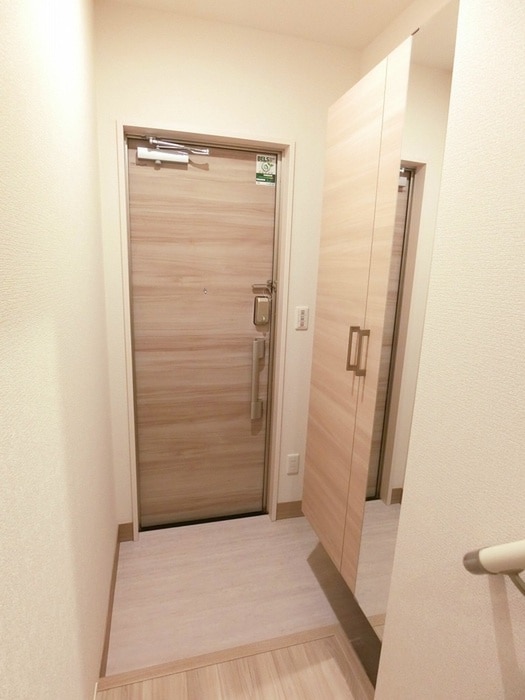 物件内観写真15　(玄関)