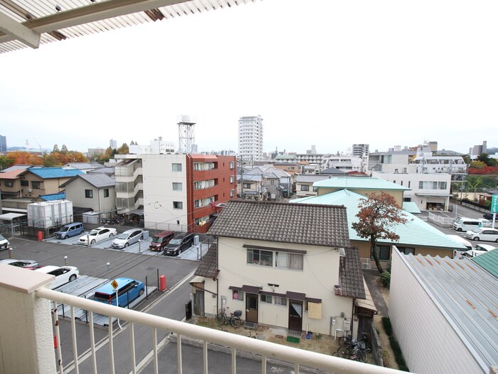 物件内観写真14　(室内からの展望)