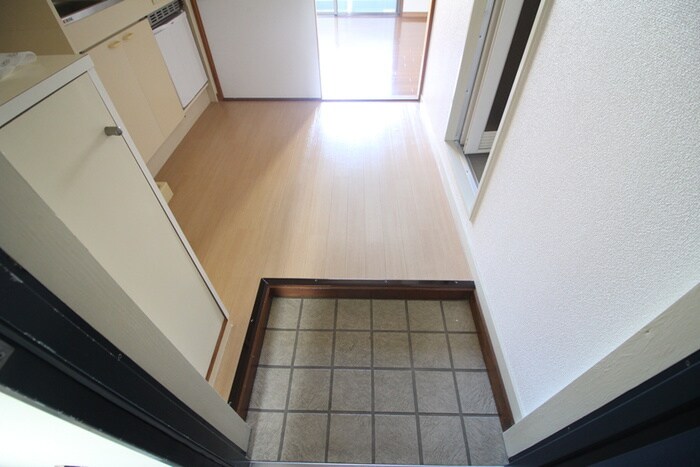 物件内観写真14　(玄関)