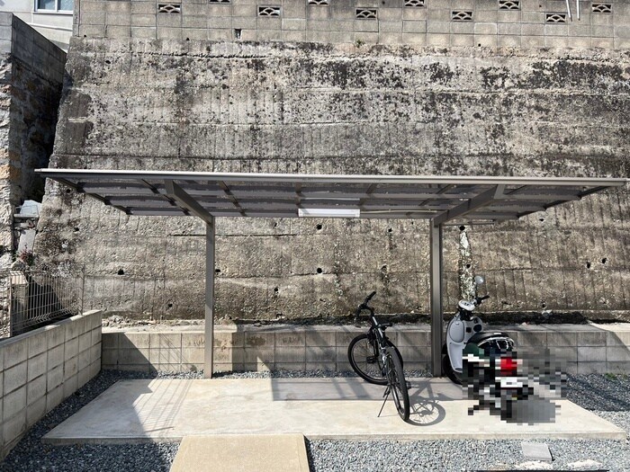 物件外観写真2　(駐輪場)