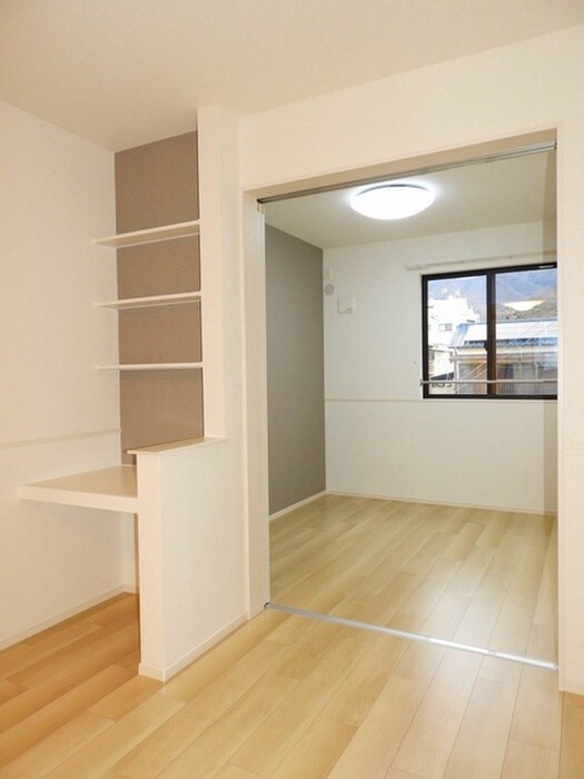 物件内観写真12　(居室)