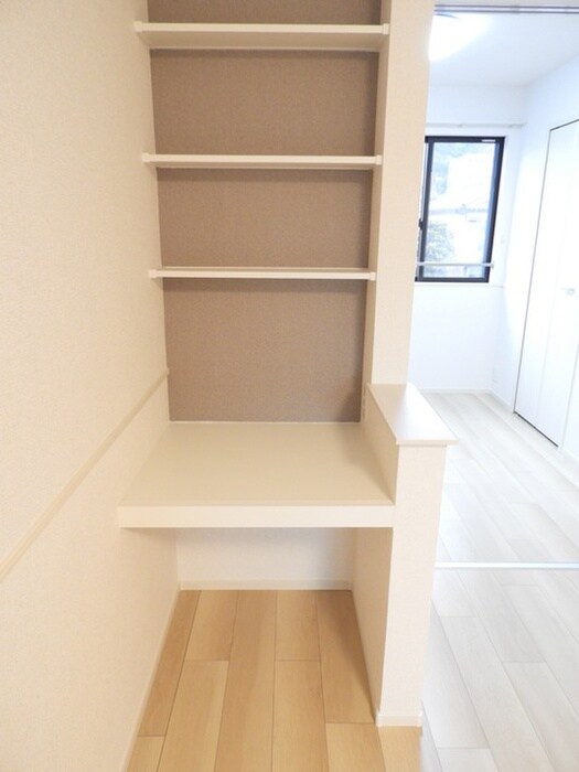 物件内観写真13　(収納)