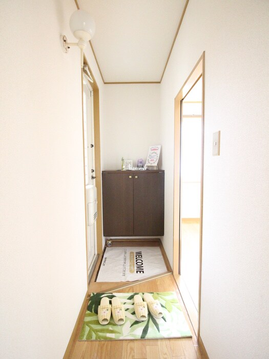 物件内観写真13　(玄関)