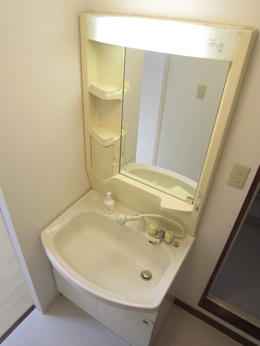 物件内観写真8　(洗面)