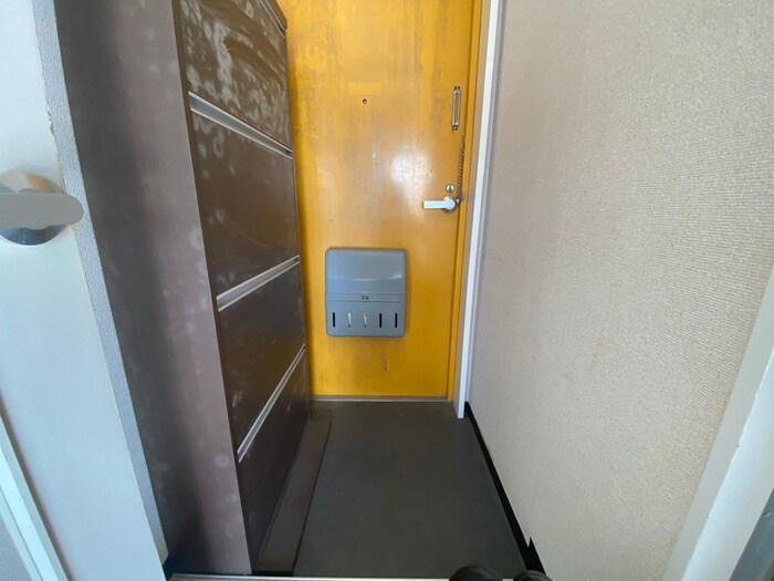 物件内観写真15　(玄関)