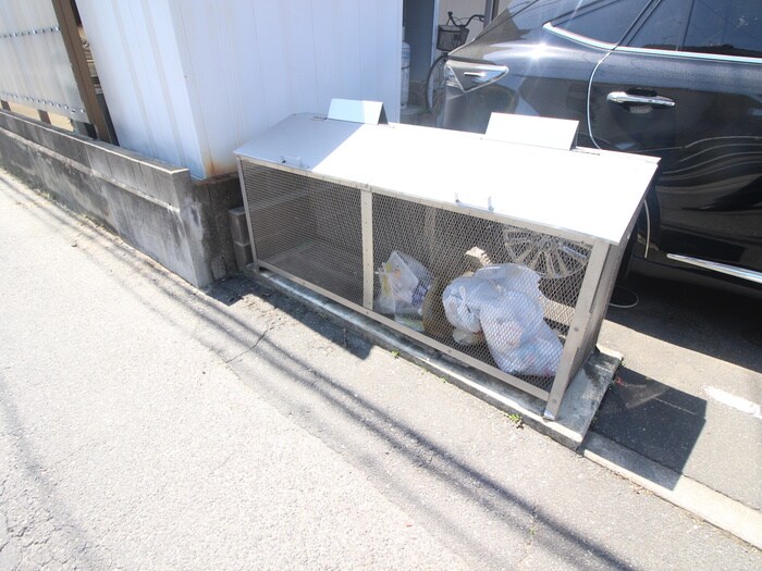 物件外観写真4　(建物設備)